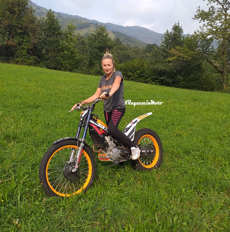 germana_ragazze_in_moto