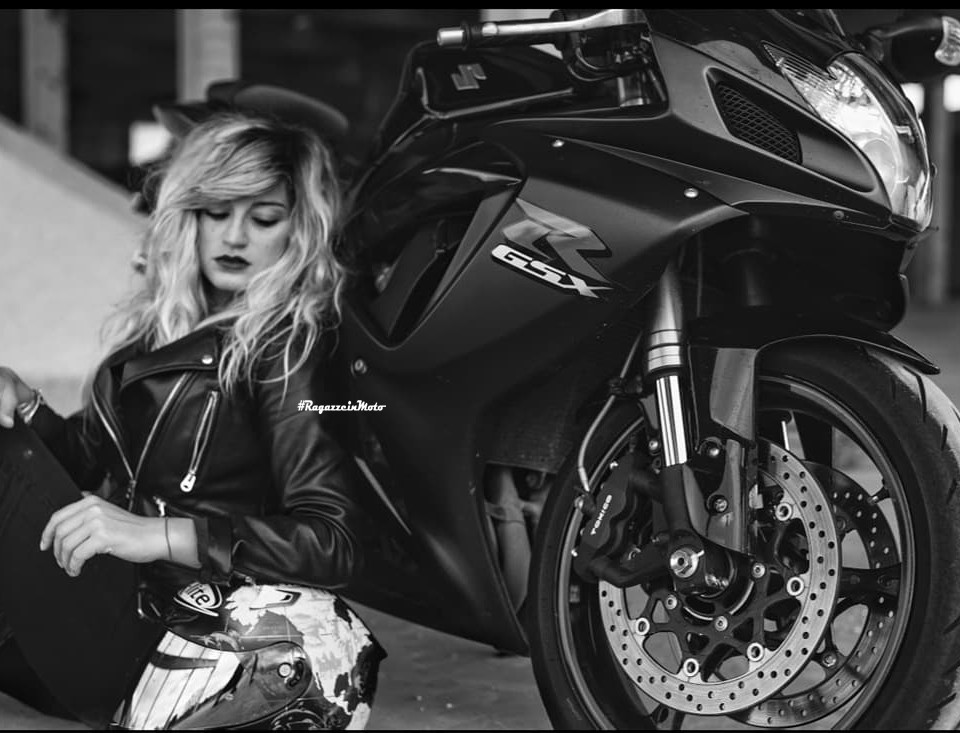 giulia_ragazze_in_moto