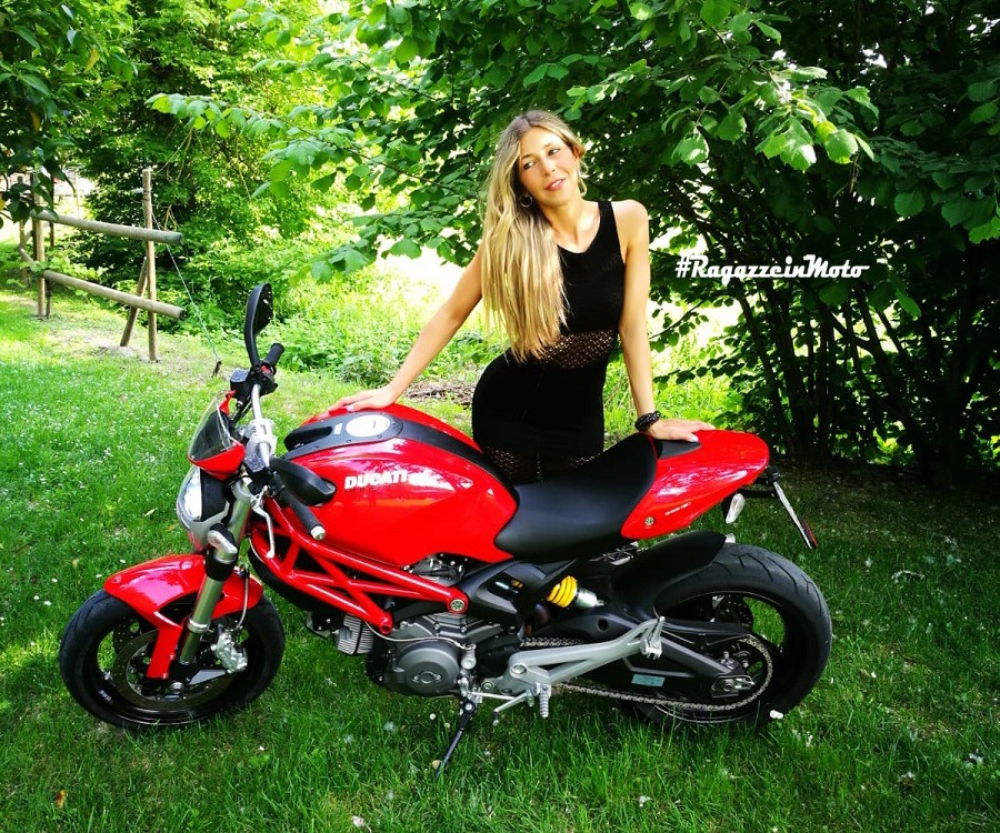 lisa_ragazze_in_moto