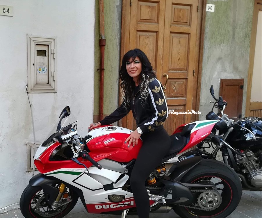 maria_luisa_ragazze_in_moto