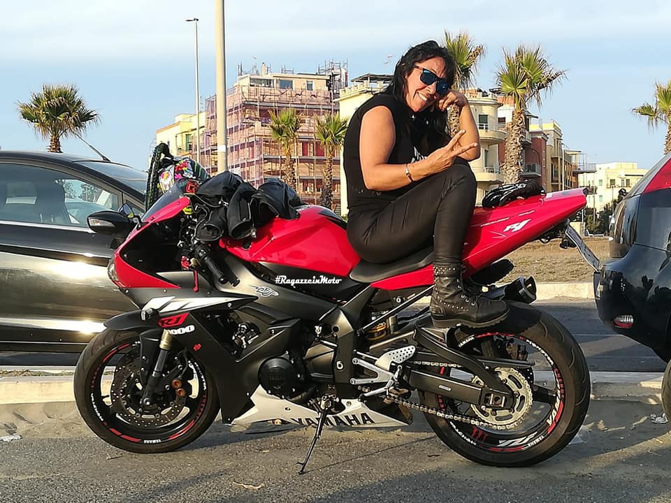 monica_ragazze_in_moto