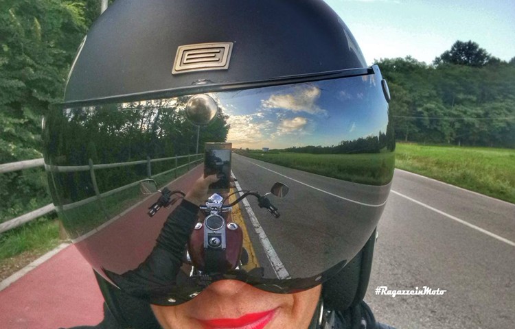 pam_ragazze_in_moto