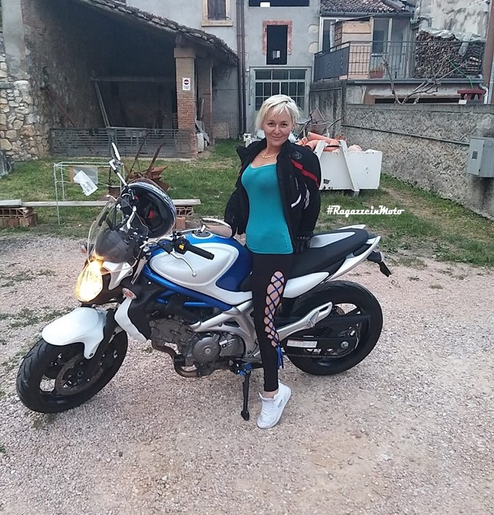 terezia_ragazze_in_moto