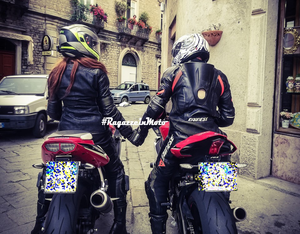 ketty_ragazze_in-moto