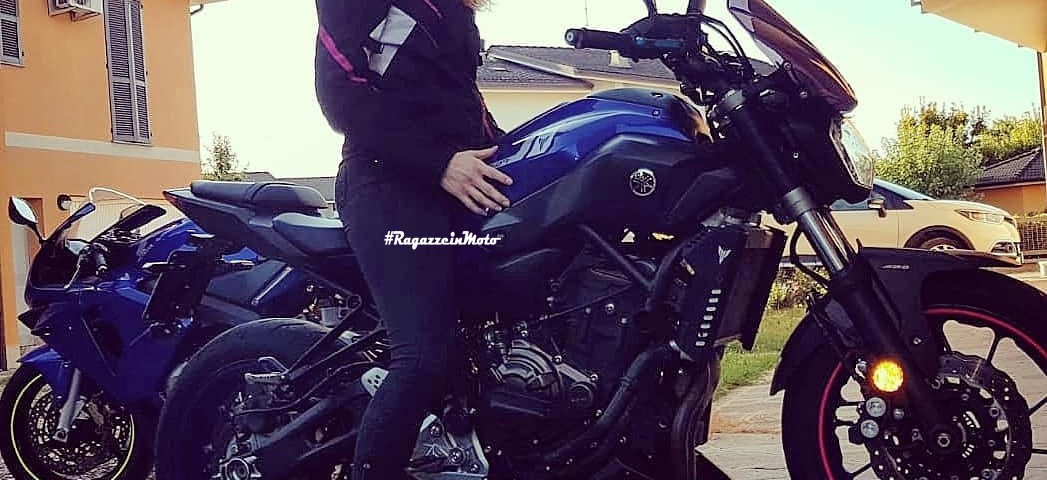 lara_ragazze_in_moto