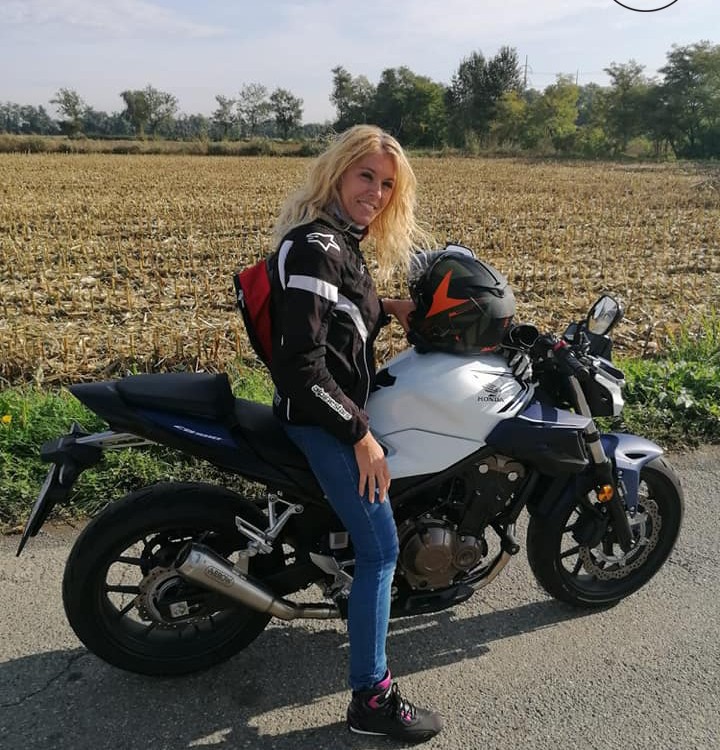 rita_ragazze_in_moto