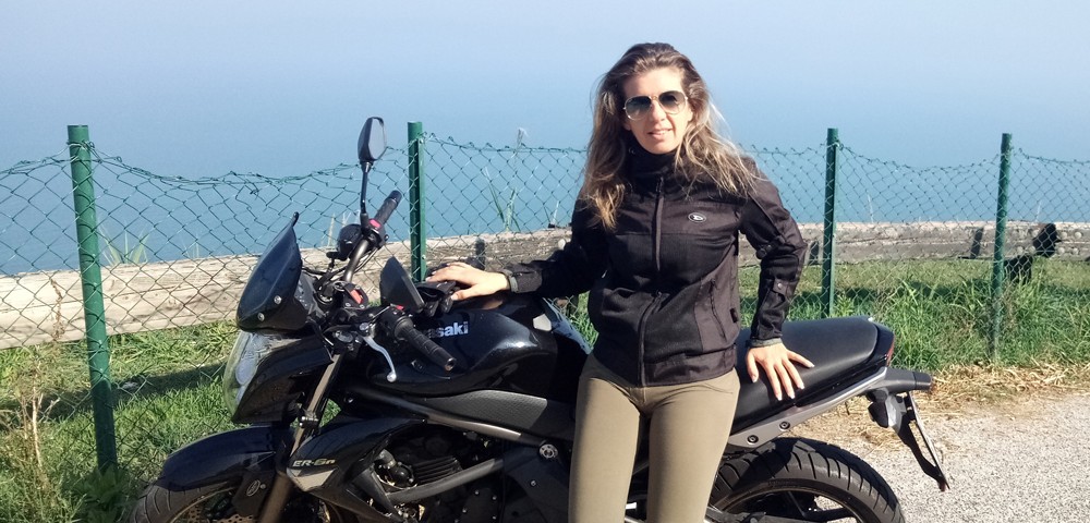 caterina_ragazze_in_moto