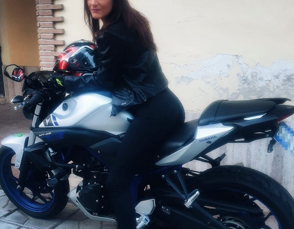 maria_ragazze_in_moto