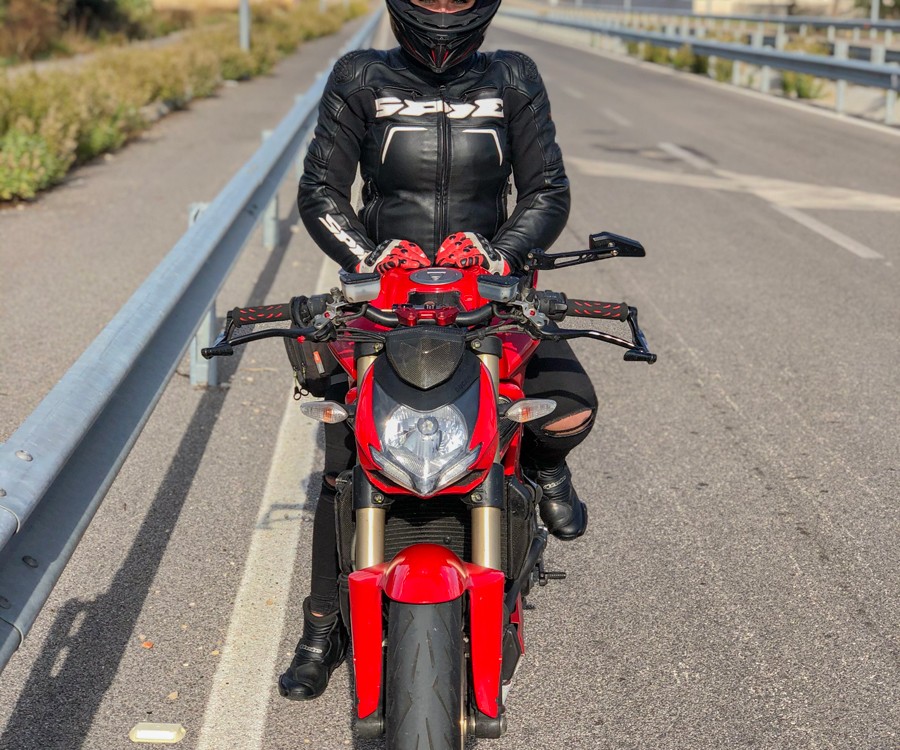 noemi_ragazze_in_moto