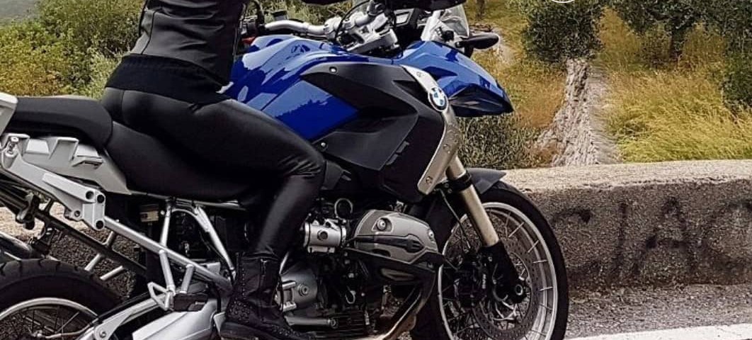 angy_ragazze_in_moto