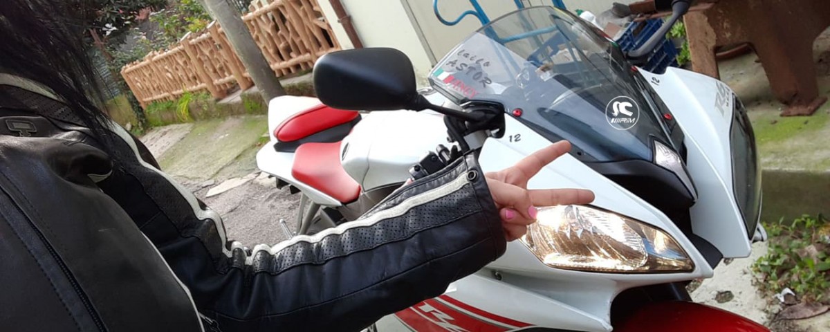 angy_ragazze_in_moto