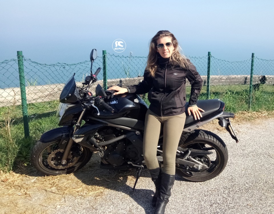 caterina_ragazze_in_moto