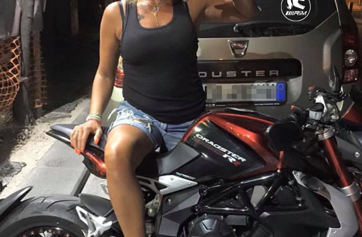 flora_ragazze_in_moto