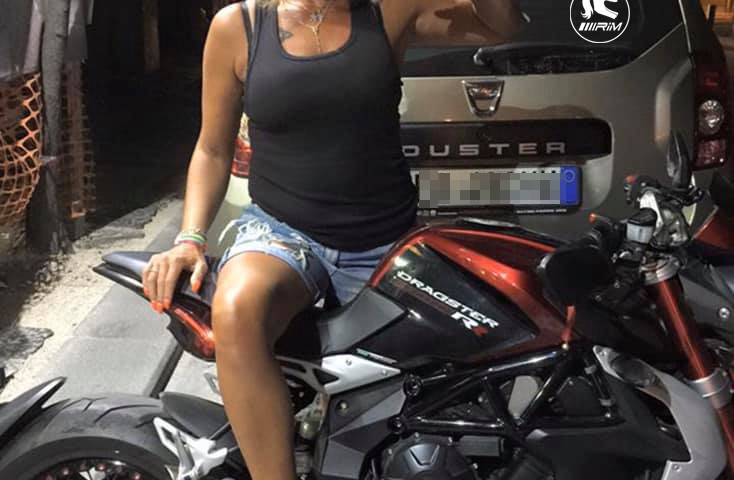 flora_ragazze_in_moto