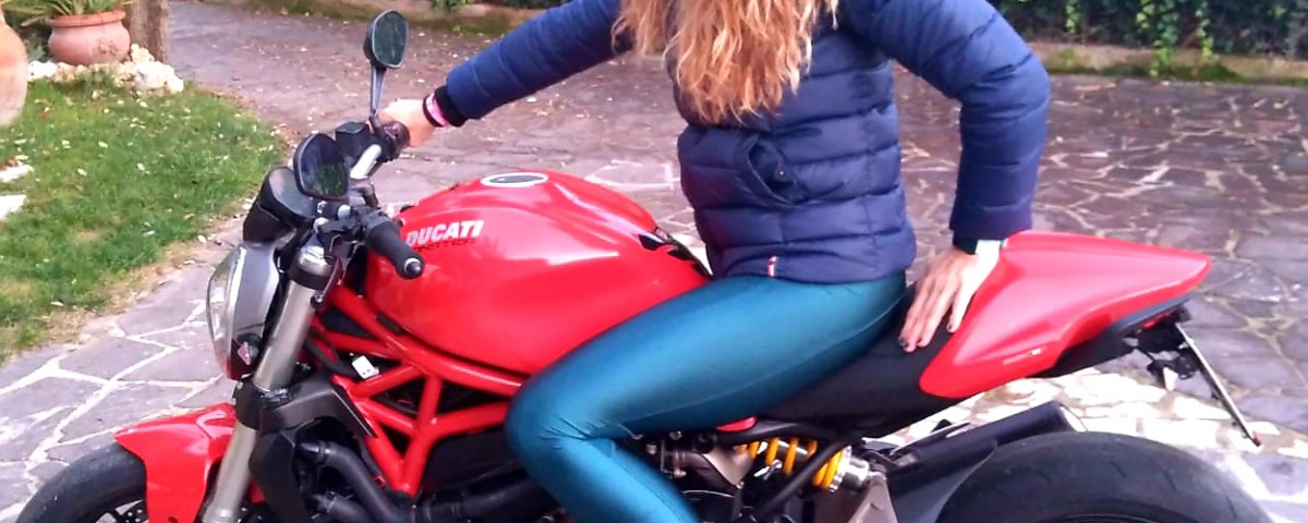 giulia_ragazze_in_moto