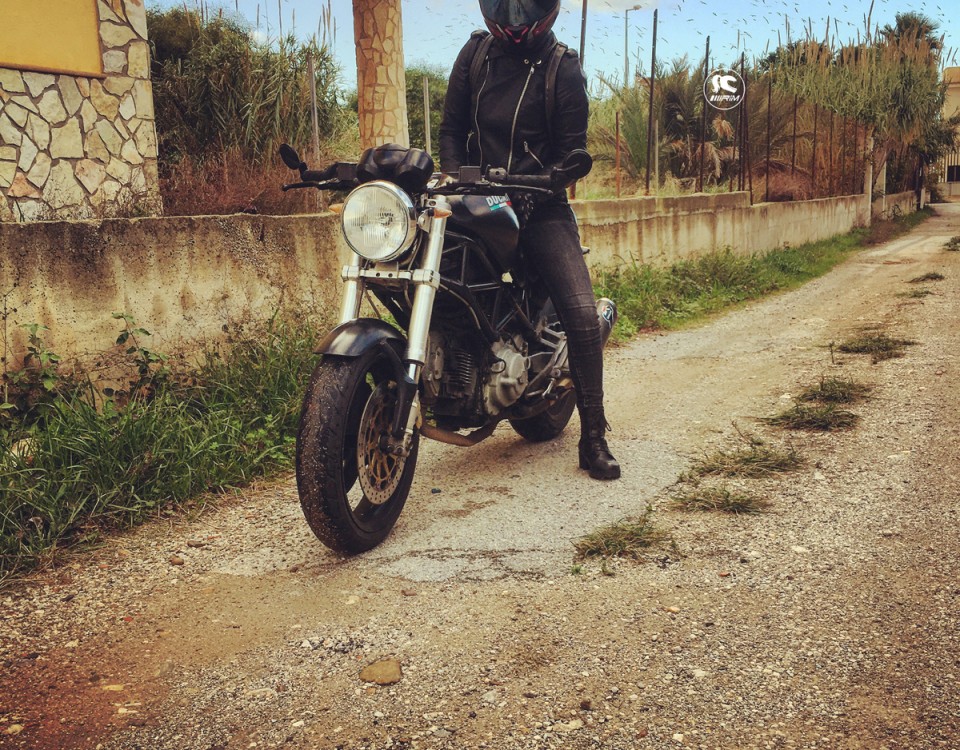 laura_ragazze_in_moto