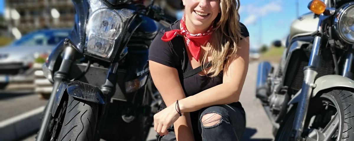 linda_ragazze_in_moto