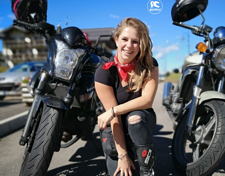 linda_ragazze_in_moto