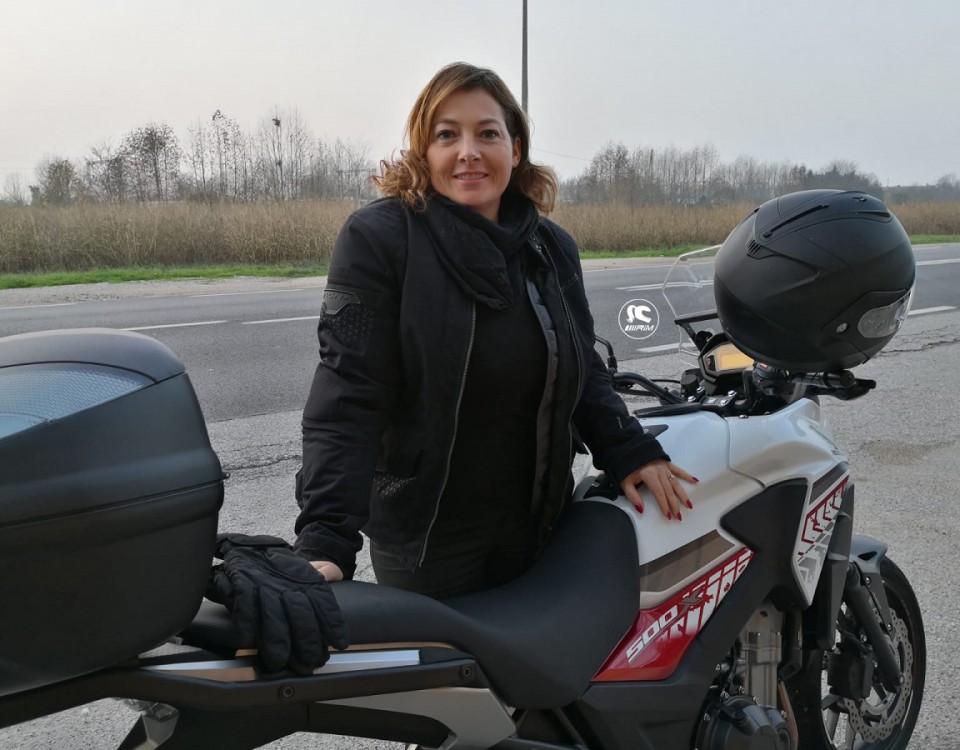 monica_ragazze_in_moto