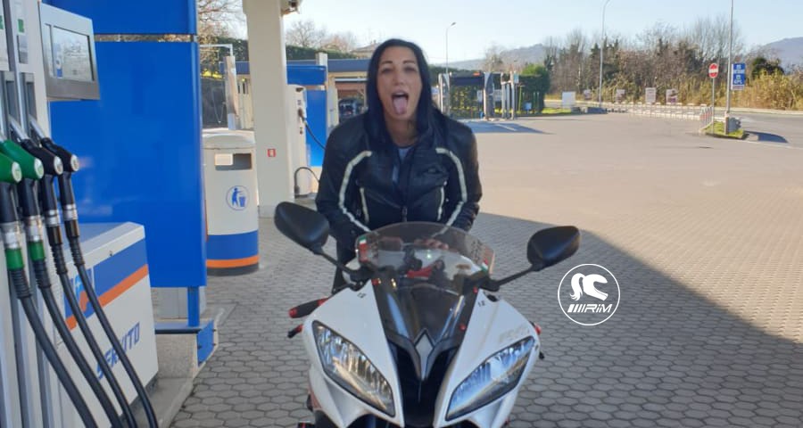 angy_ragazze_in_moto