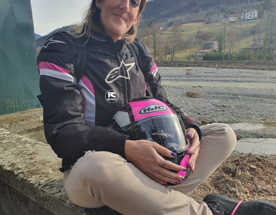 Ester_ragazze_in_moto