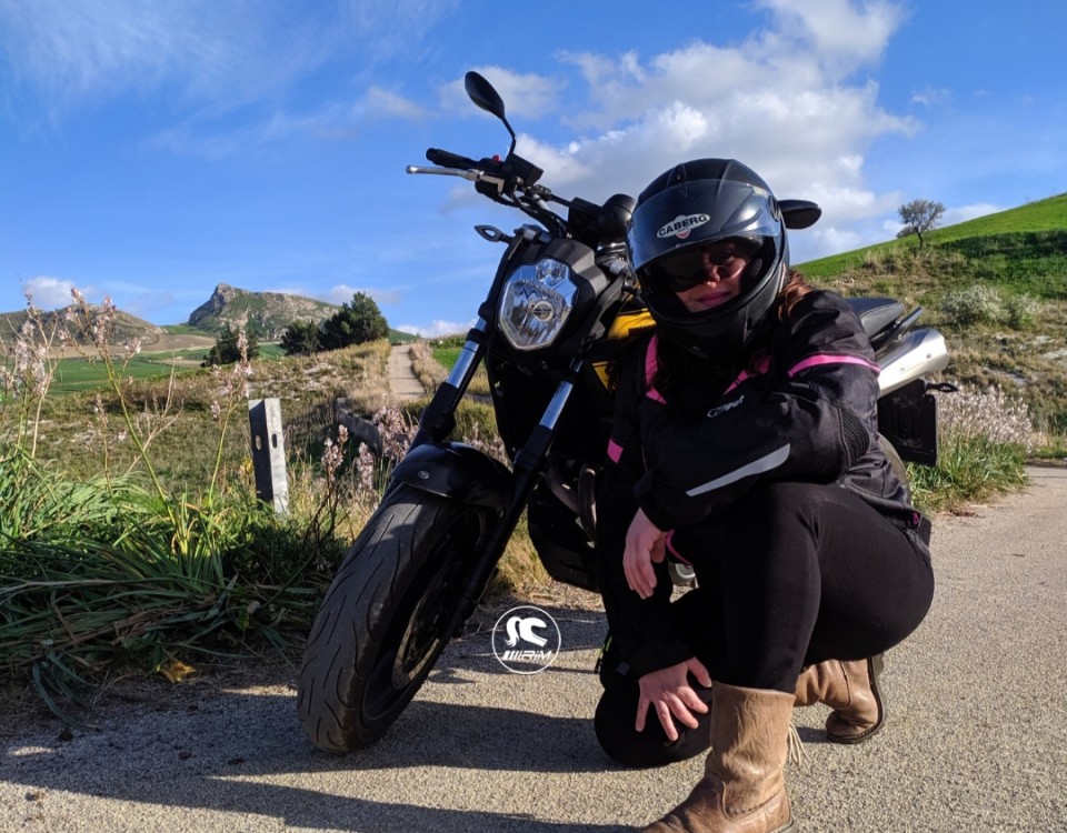 cinzia_ragazze_in_moto
