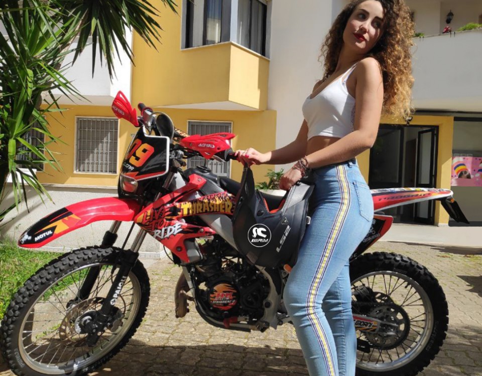 elena_ragazze_in_moto