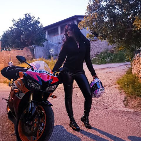 silvia-ragazze_in_moto