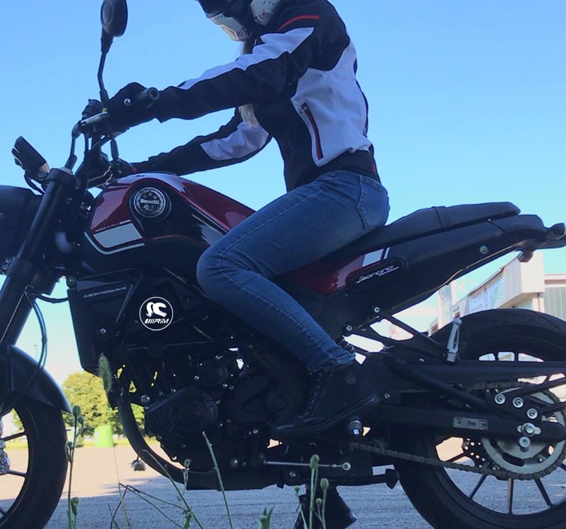 claudia_ragazze_in_moto