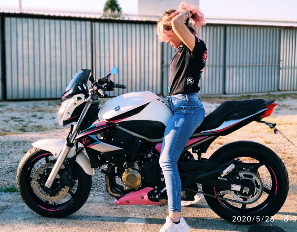 deborah_ragazze_in_moto