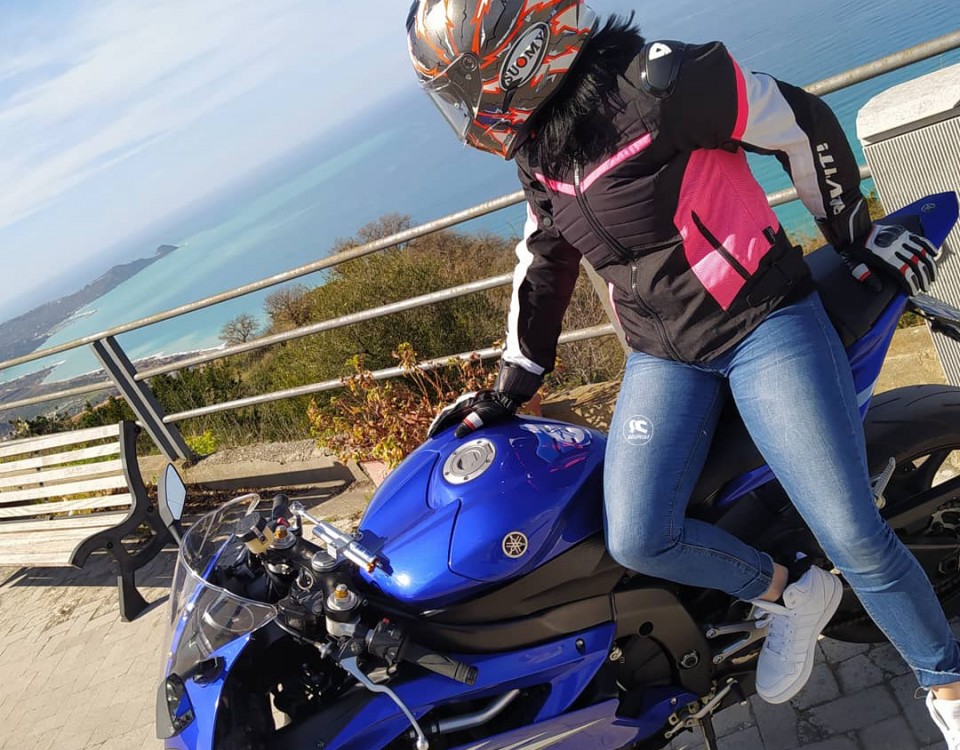 serena_ragazze_in_moto