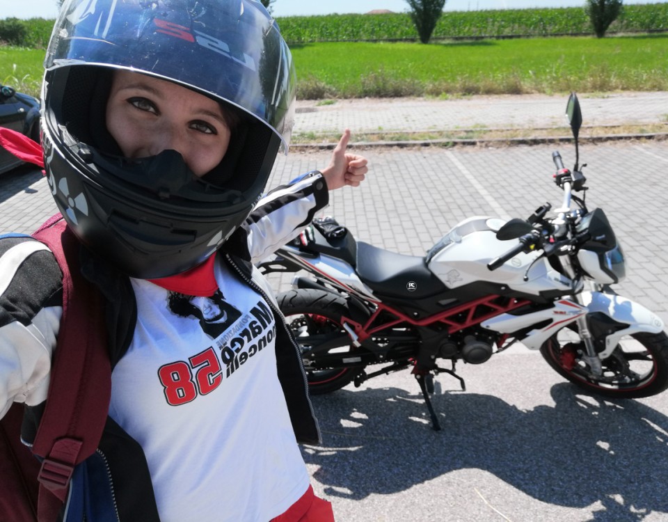 denise_ragazze_in_moto