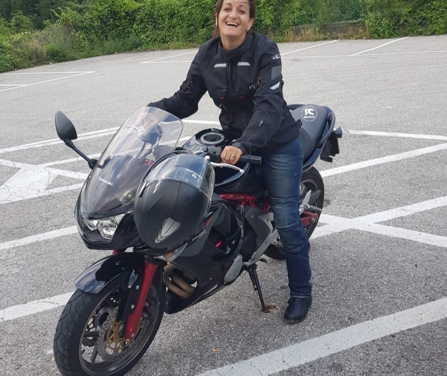 elena_ragazze_in_moto