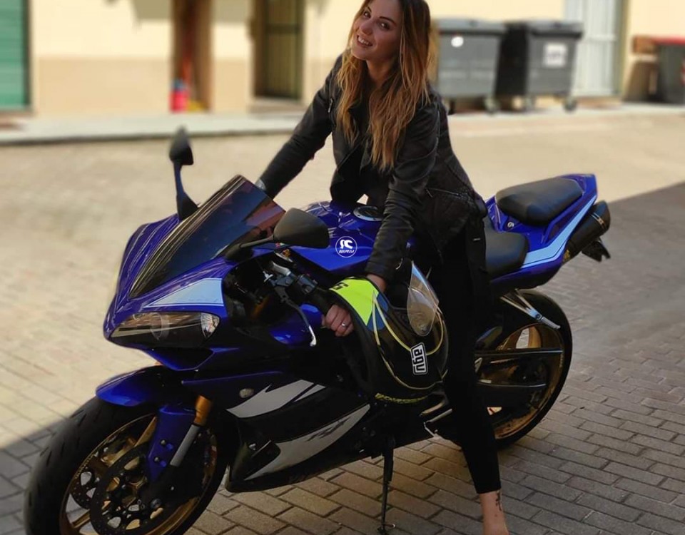 gaia_ragazze_in_moto