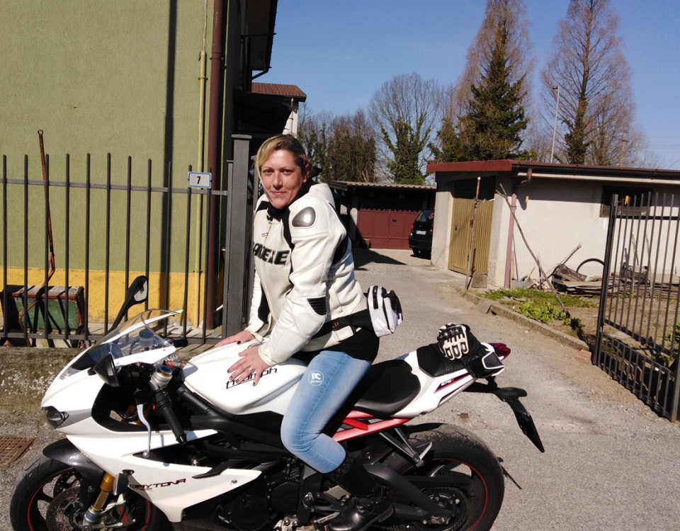 melania_ragazze_in_moto