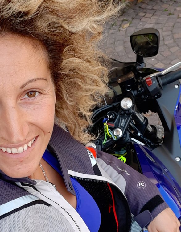 sara_ragazze_in_moto