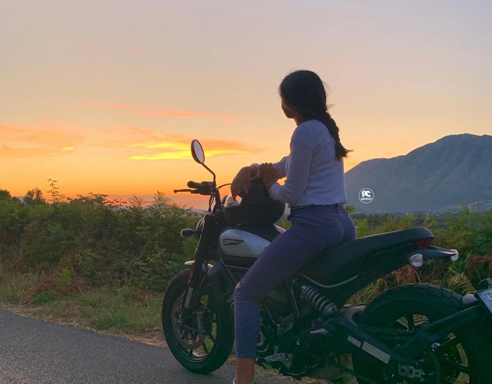 sabrina_ragazze_in_moto