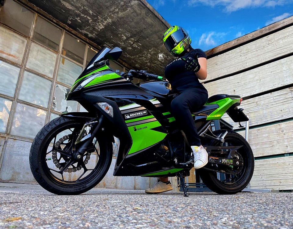 ada_ragazze_in_moto