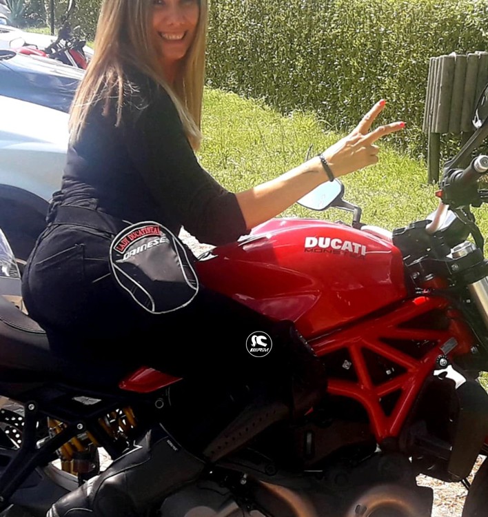 antonella_ragazze_in_moto