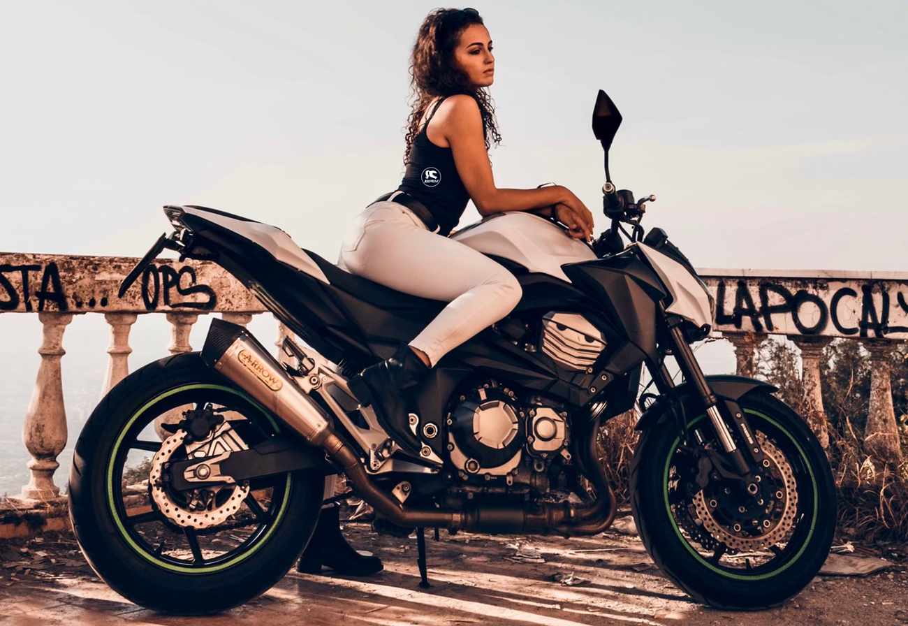 chiara_ragazze_in_moto