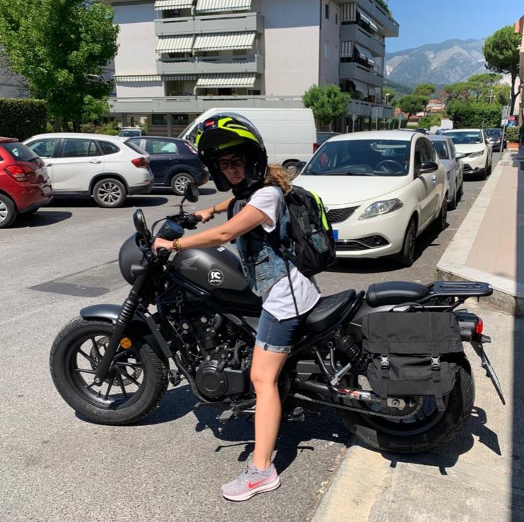 deborah_ragazze_in-moto