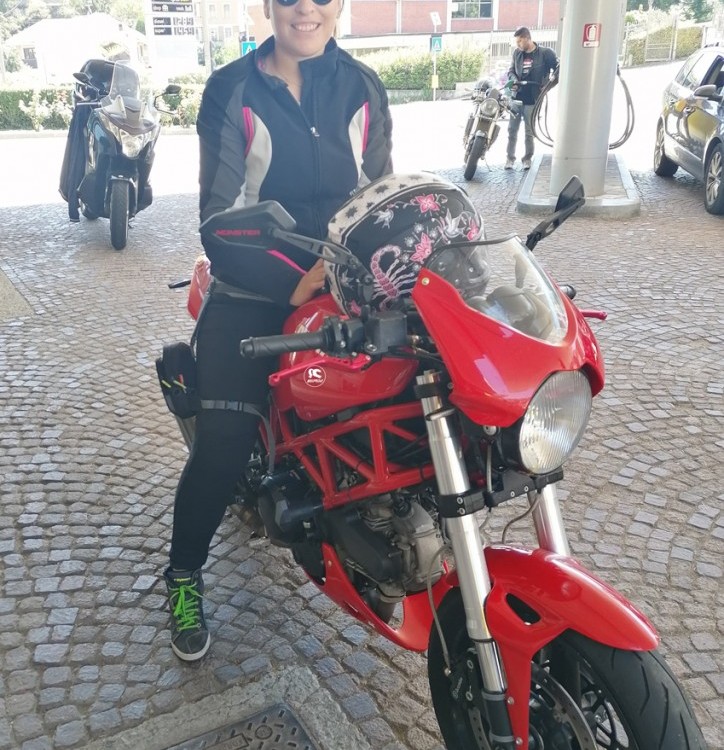 eleonora_ragazze_in_moto