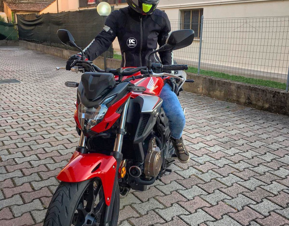 ilenia_ragazze_in_moto