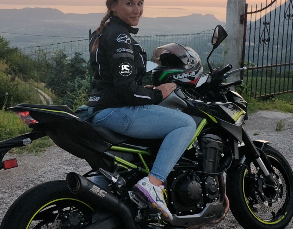 sara_ragazze_in_moto