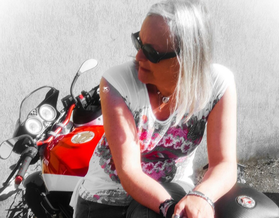 sonia_ragazze_in_moto