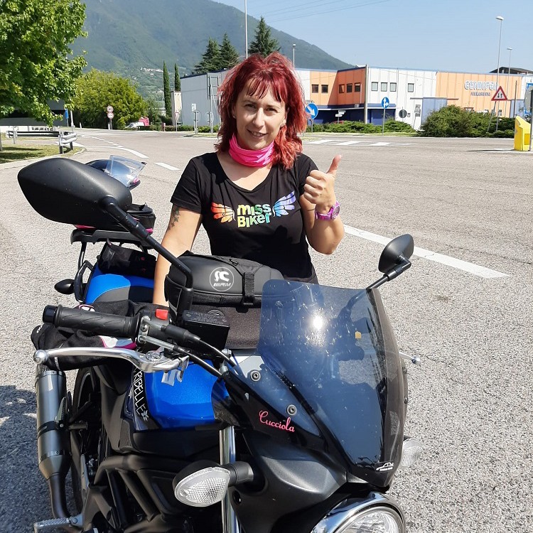 stefania_ragazze_in_moto