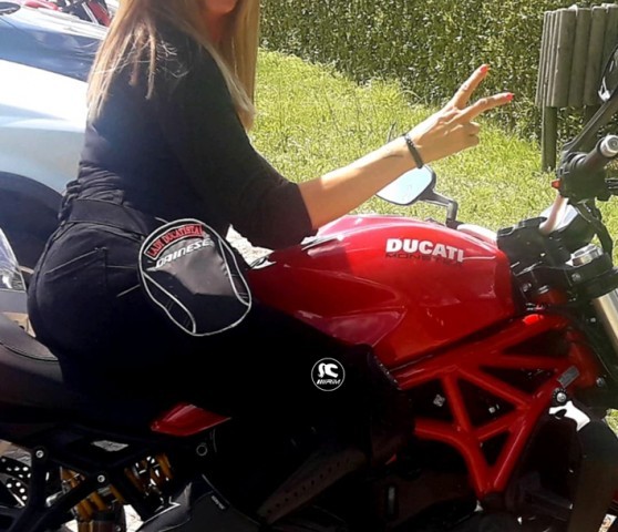 antonella_ragazze_in_moto