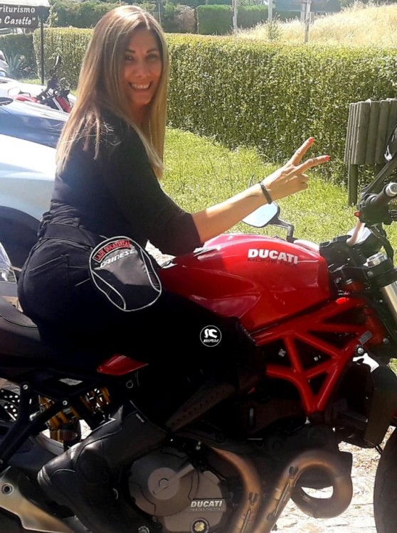 antonella_ragazze_in_moto