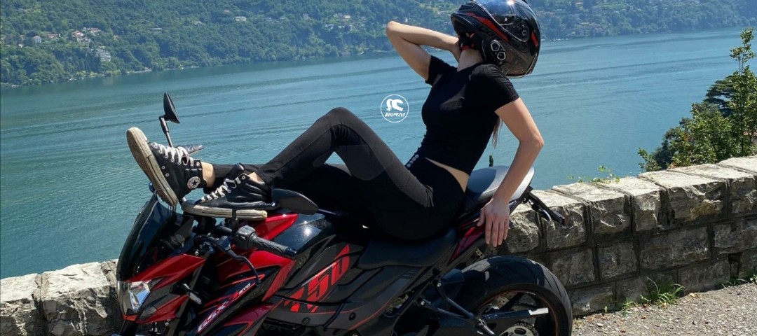 kim_ragazze_in_moto