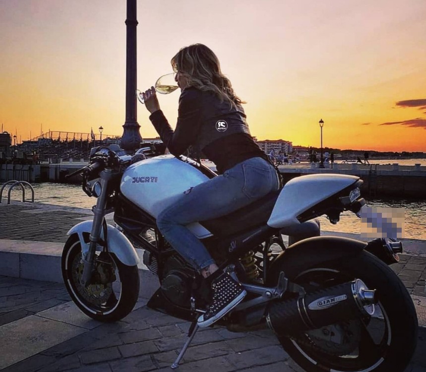 silvia_ragazze_in_moto